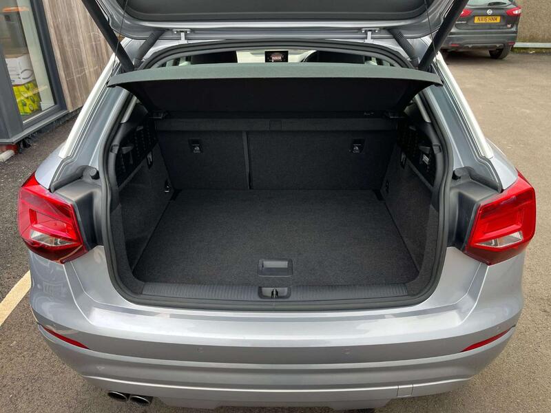 AUDI Q2
