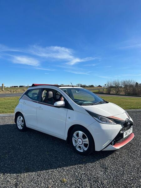 TOYOTA AYGO 1.0 VVT-i x-claim