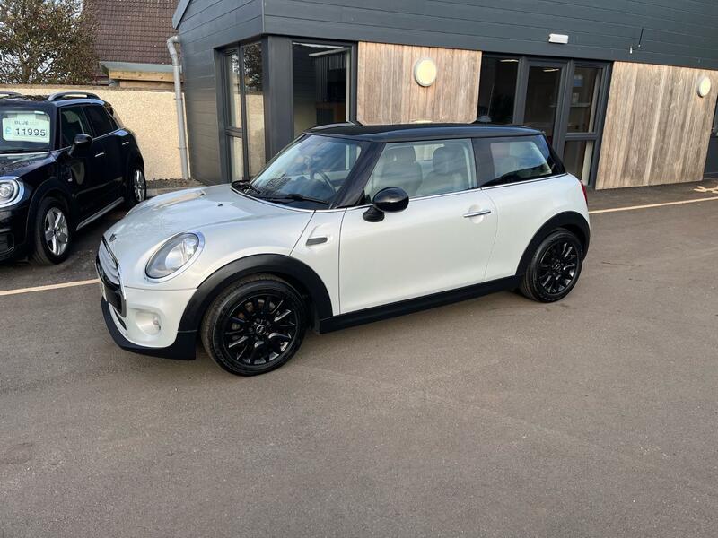 View MINI HATCH 1.5 Cooper D 3-Door Hatch