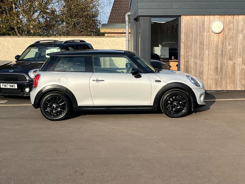 View MINI HATCH 1.5 Cooper D 3-Door Hatch