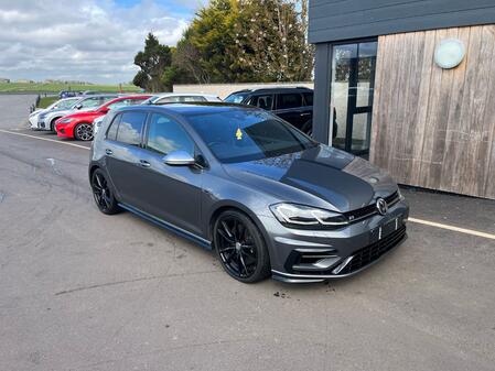 VOLKSWAGEN GOLF 2.0 TSI R