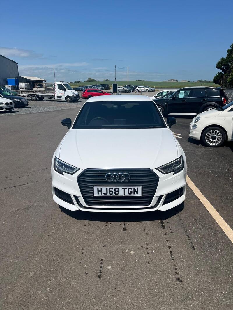 View AUDI A3 1.0 TFSI 30 Black Edition