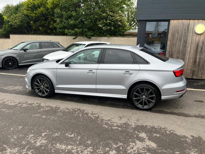 View AUDI A3 1.6 TDI Black Edition