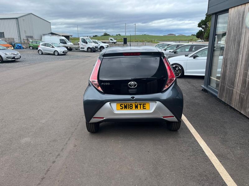 View TOYOTA AYGO 1.0 VVT-i x-style