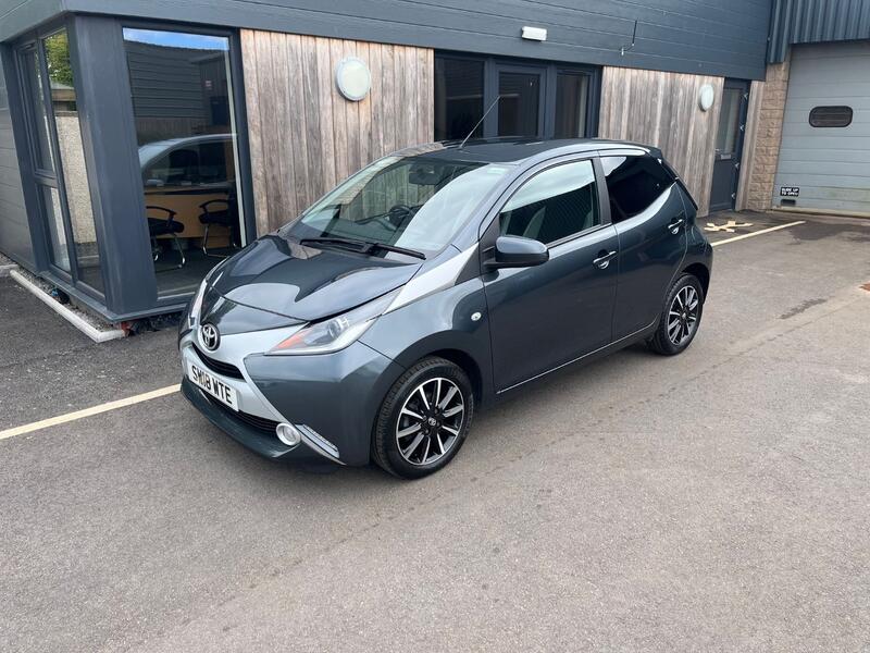 View TOYOTA AYGO 1.0 VVT-i x-style