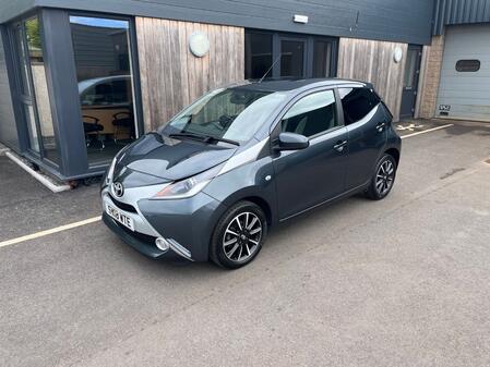 TOYOTA AYGO 1.0 VVT-i x-style