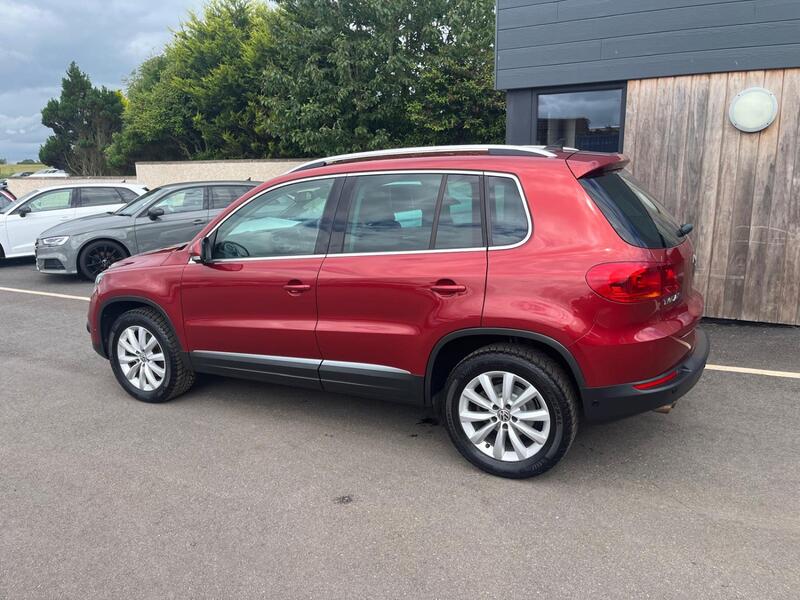 View VOLKSWAGEN TIGUAN 2.0 TDI BlueMotion Tech Match